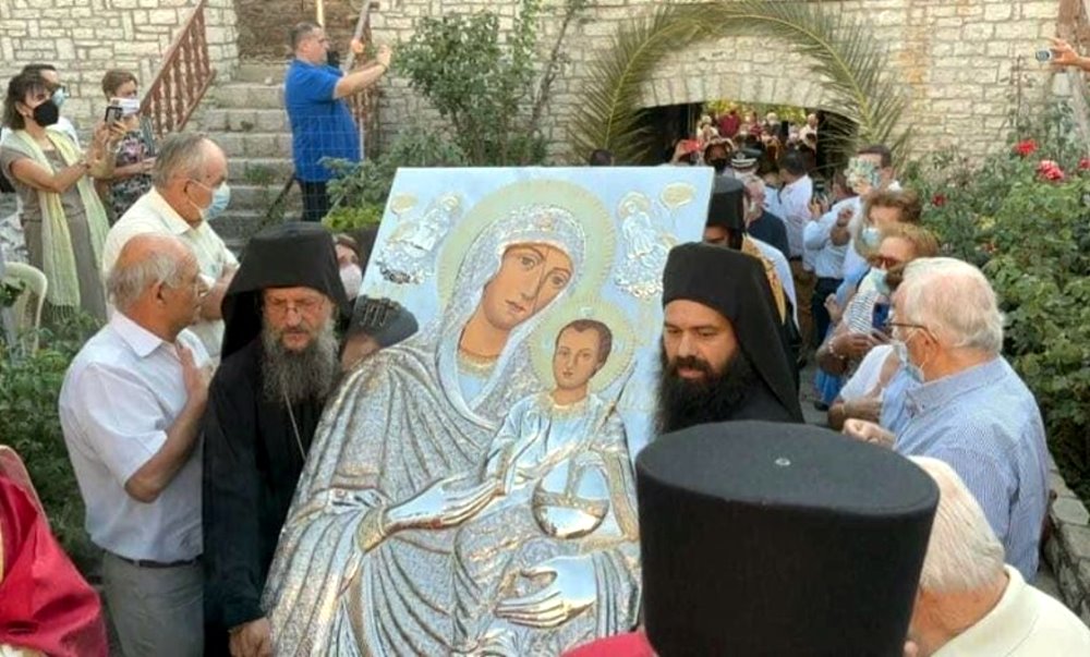 Υποδοχή κι ενθρόνιση της νέας Παναγίας Βαρνακόβης στην Ιερά Μονή της
