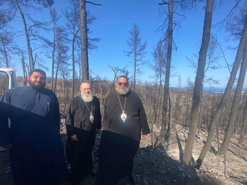 Ο Μητροπολίτης Ταμασού στις πυρόπληκτες περιοχές της Εύβοιας