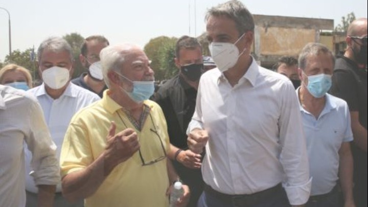 Στις πυρόπληκτες περιοχές της Ηλείας ο πρωθυπουργός