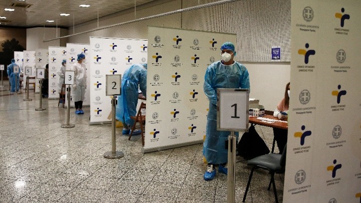 Κορωνοϊός-Ελλάδα: 1.948 κρούσματα, 318 διασωληνωμένοι, 33 θάνατοι