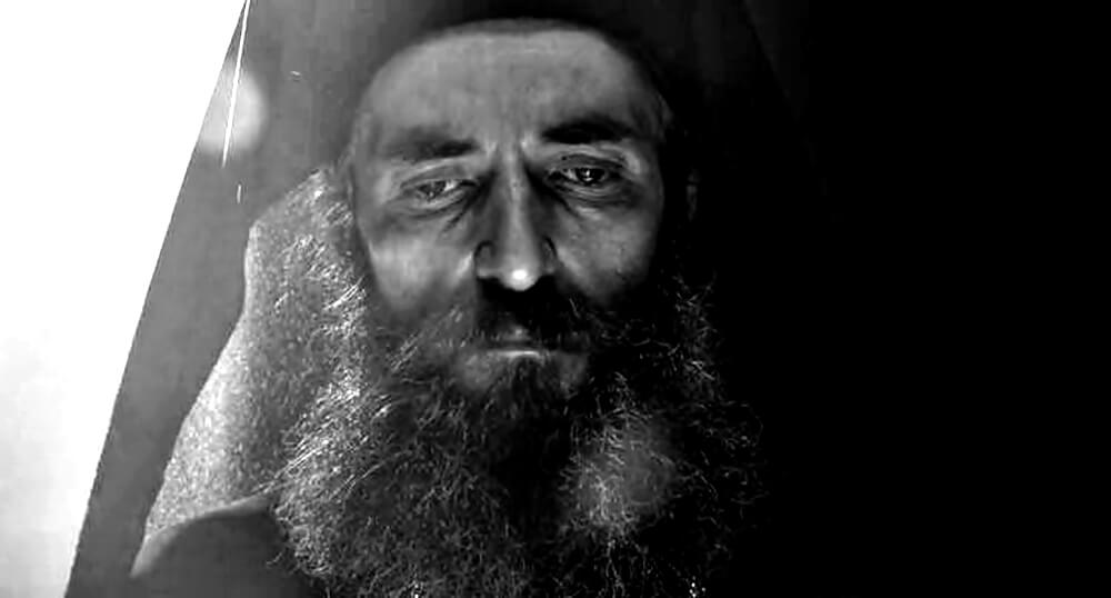 Ο «Άνθρωπος του Θεού» και το δάκρυ του νέου στον θερινό