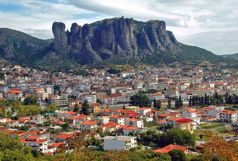 Έντονες αντιδράσεις στη Καλαμπάκα για την έλευση της ΑΜΑΛ – “Όχι” λέει η Μητρόπολη στην κινηματογράφηση εντός των Αγίων Μετεώρων