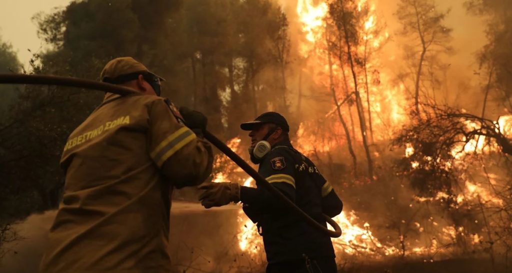 Ακόμα μια εφιαλτική νύχτα στην Βόρεια Εύβοια – “Αυτό που δεν έχει όρια είναι η ψυχή μας”