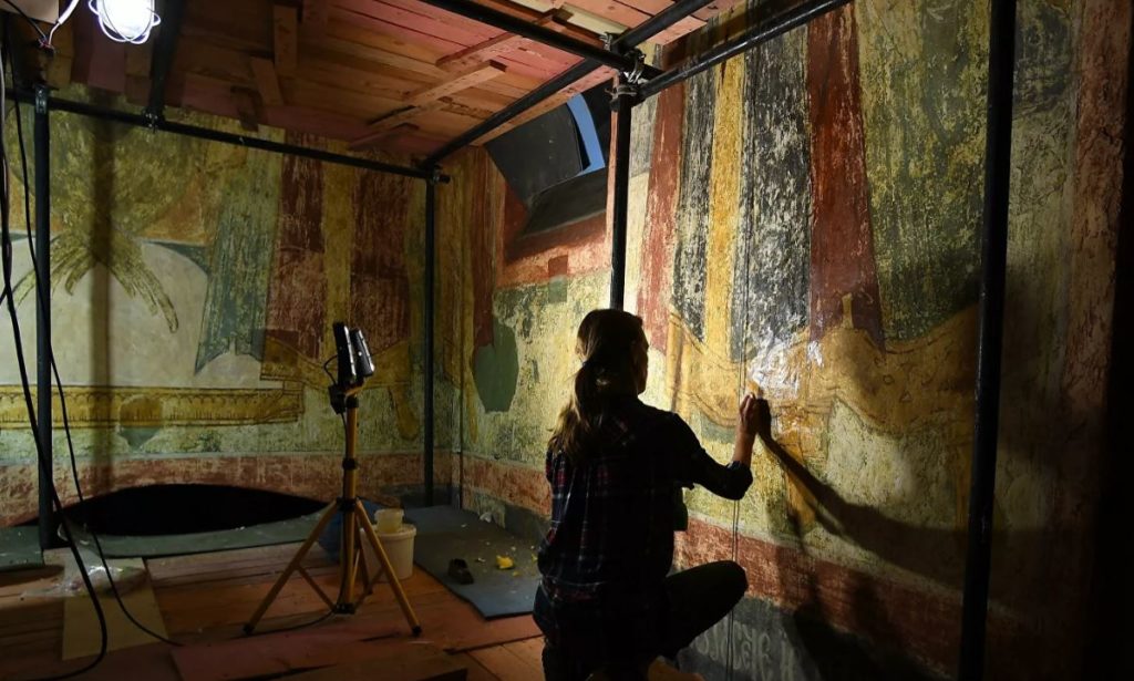 Μόσχα: Αποκαθίστανται τοιχογραφίες του 18ου αιώνα