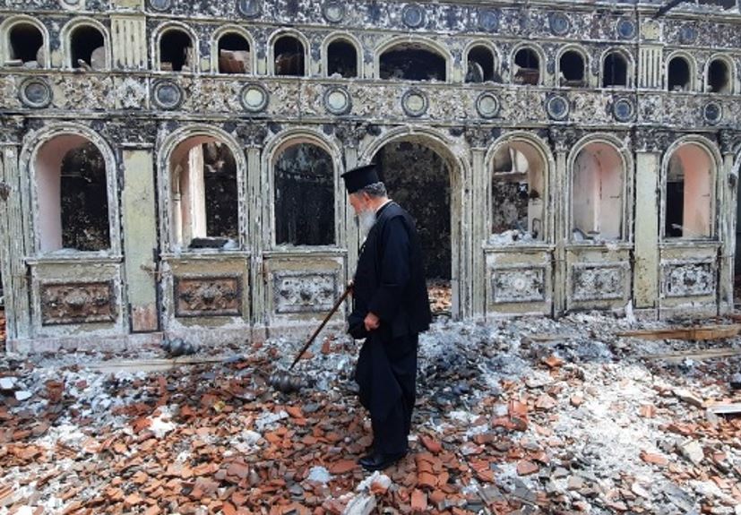 Ο Μητροπολίτης Χαλκίδος στην πυρόπληκτη Κοκκινομηλιά