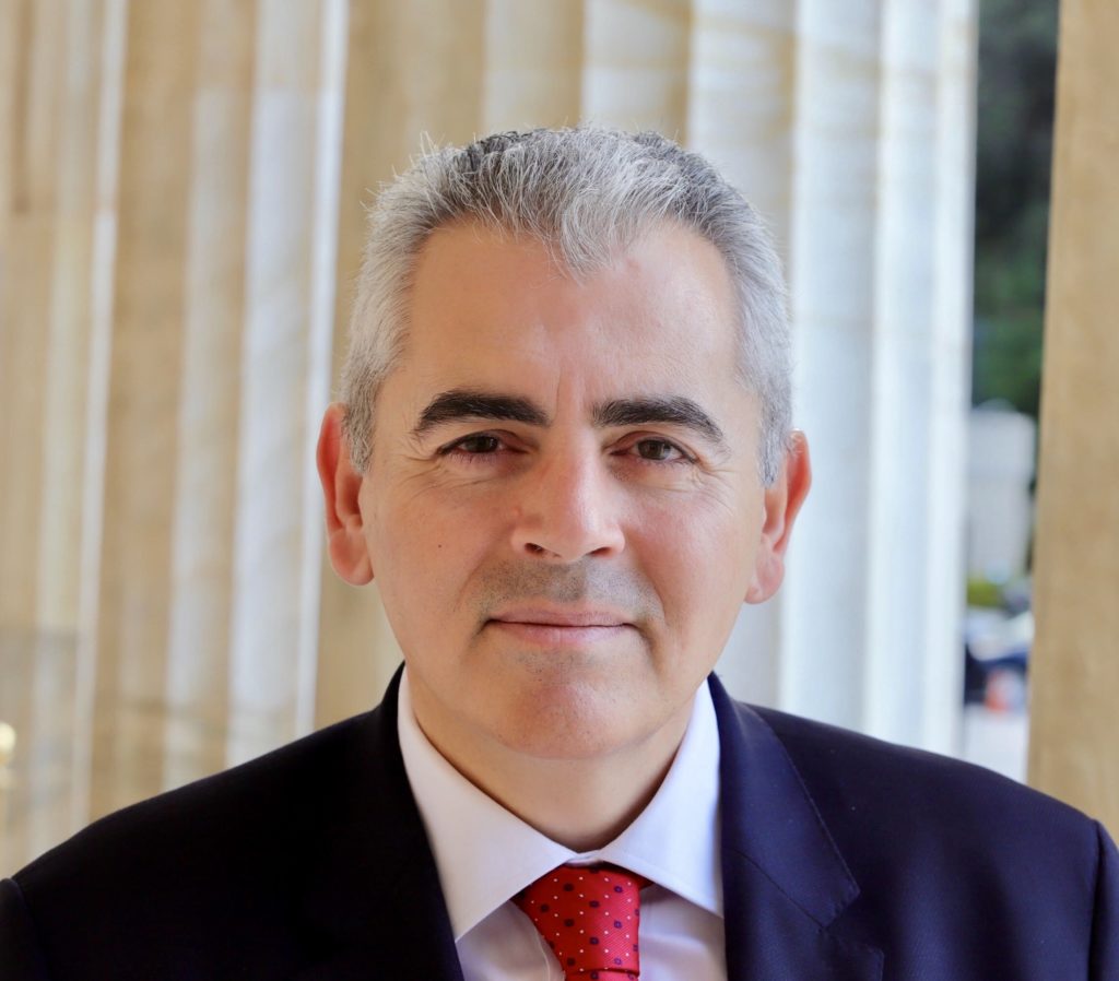 Ζητάει μέτρα φοροελαφρύνσεων για οικογένειες με παιδιά