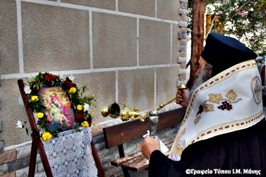 Μάνης: “Είμαστε πικραμένοι, η Παναγία μας παρηγορεί”
