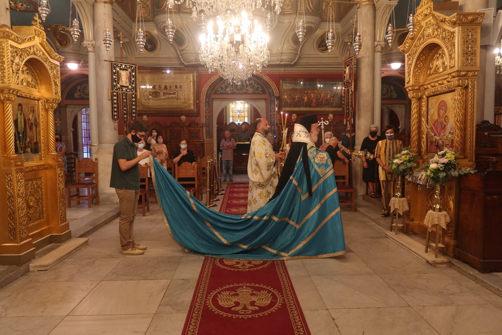 Η πρώτη παράκληση στην Ερμούπολη της Σύρου