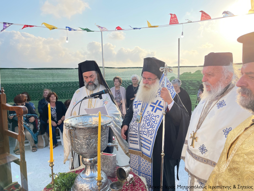 Θυρανοίξια Ναού της Παναγίας από τον Ιεραπύτνης Κύριλλο