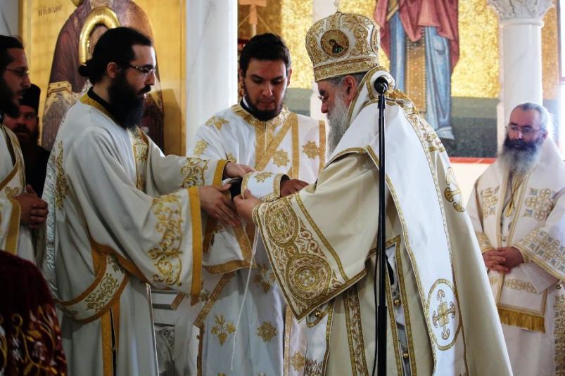 Λεμεσού σε νέο διάκονο: Άναψε πάλι τη φλόγα της αγάπης του Χριστού