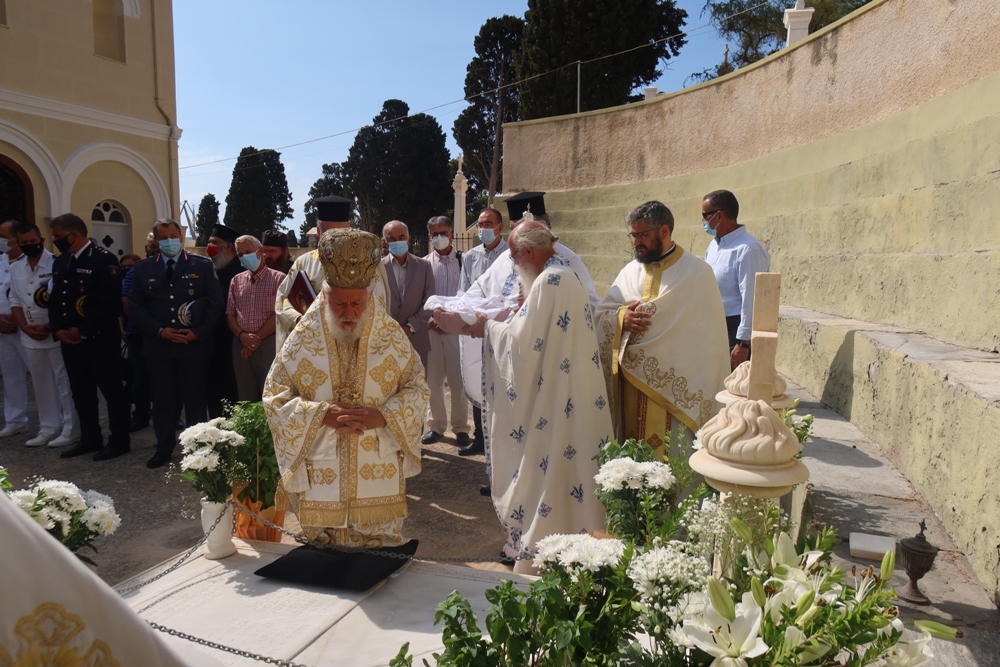 Σύρου για τον προκάτοχο του: “Αγάπησε πολύ το λαό της Σύρας”