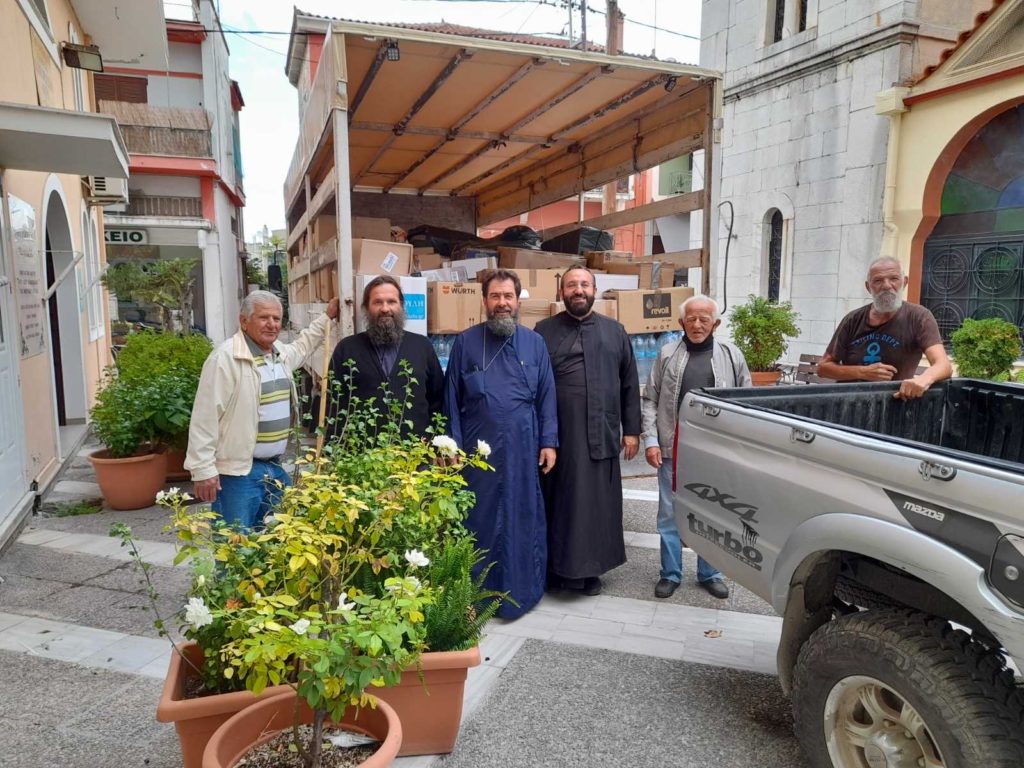 Τρόφιμα για πυρόπληκτους της Εύβοιας από την Ιερά Μητρόπολη Τρίκκης