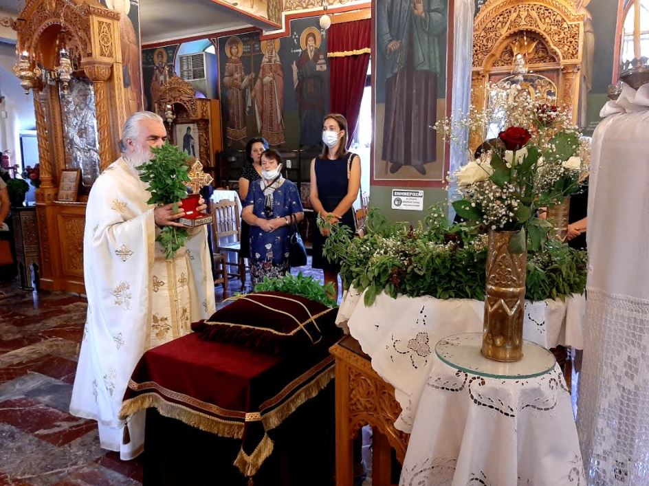 Η Ύψωση του Τίμου Σταυρού στον Άγιο Νικόλαο Ερέτριας