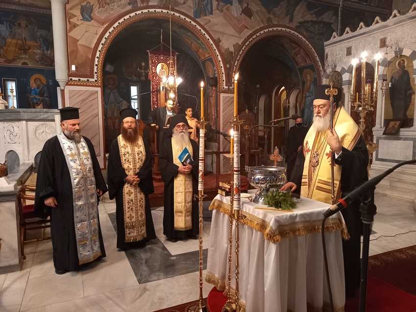 Αγιασμός στο “Εργαστήριο Εκκλησιαστικών Τεχνών” στη Μητρόπολη Κορίνθου