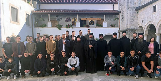 Владика Никодим: Истински следимо Јеванђеље Христово