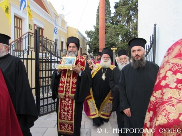 Σύμη: Μετακομιδή λειψάνων Οσίου Ιωσήφ του Γεροντογιάννη