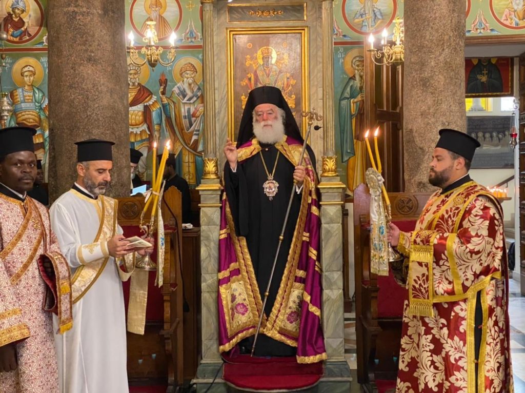 البابا ثيودروس يرسم كاهن جديد في الإسكندرية