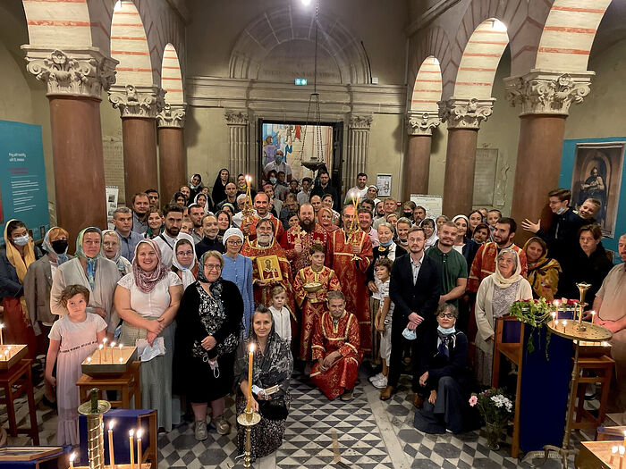 ROCOR BISHOP CELEBRATES FEAST OF ST. IRENAEUS IN CRYPT AMONG RELICS OF MARTYRS OF LYONS