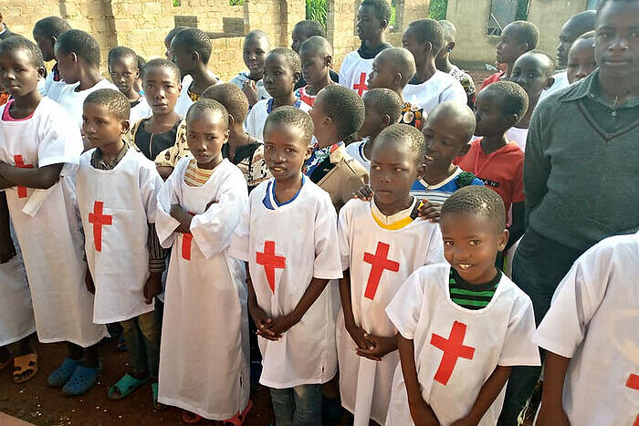 ДЕСЯТКИ ДЕТЕЙ ПРИНЯЛИ КРЕЩЕНИЕ В ПРАВОСЛАВНОМ ПРИЮТЕ В КЕНИИ (+ВИДЕО)