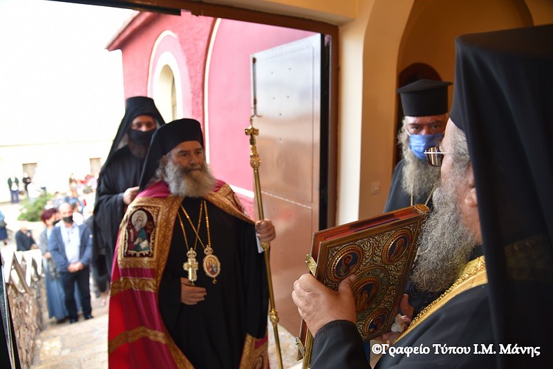 Πρώτο πράγμα στο πυρόπληκτο σπίτι η εικόνα της Παναγιάς