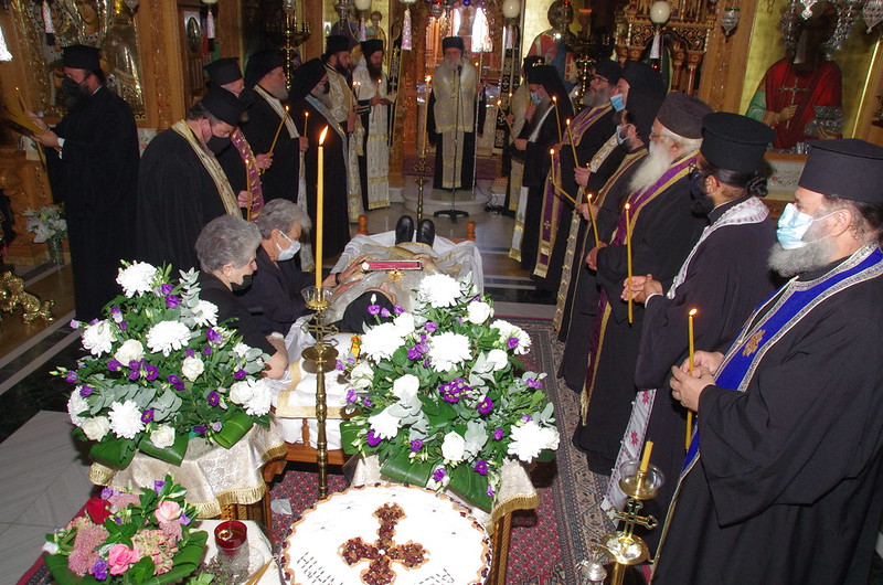 Η Εξόδιος του Αρχιμανδρίτου π. Φιλίππου Αβραμίδη
