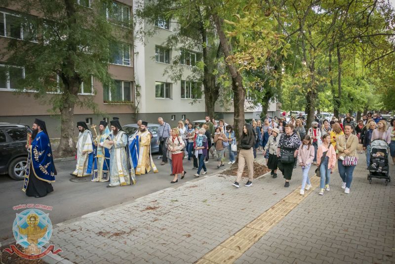 Архиерейска вечерня и лития в столичния храм „Рождество Богородично“, кв. „Лагера“