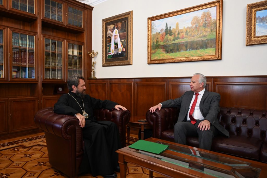 Председатель ОВЦС встретился с послом Чили в России