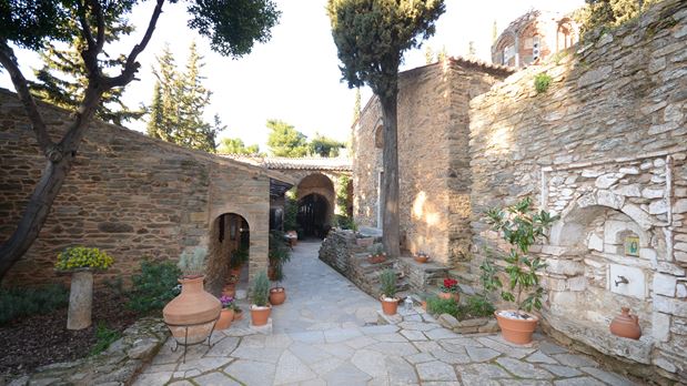 Πανηγυρίζει η Μονή Αστερίου