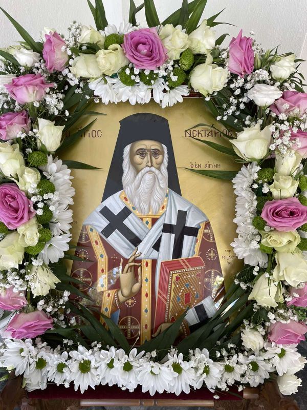 Στο Ιερό Παρεκκλήσιο του Αγίου Νεκταρίου Νικαίας χοροστάτησε ο Σεβασμιώτατος