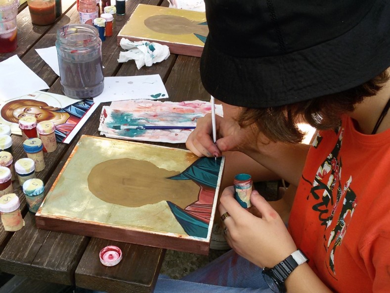 Завърши интензивният курс по иконопис за младежи във Варна