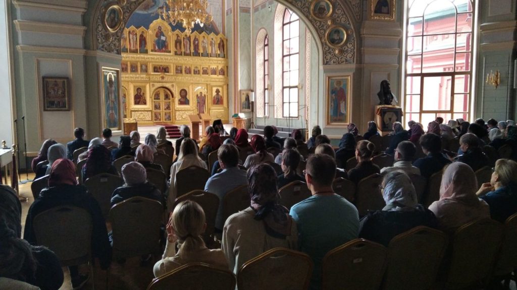 Епископ Пантелеимон совершил Литургию в храме Епархиального дома