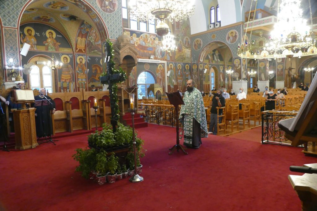 Παραλίμνι: “Χαίρε Σταυρέ, οικουμένης φύλαξ”