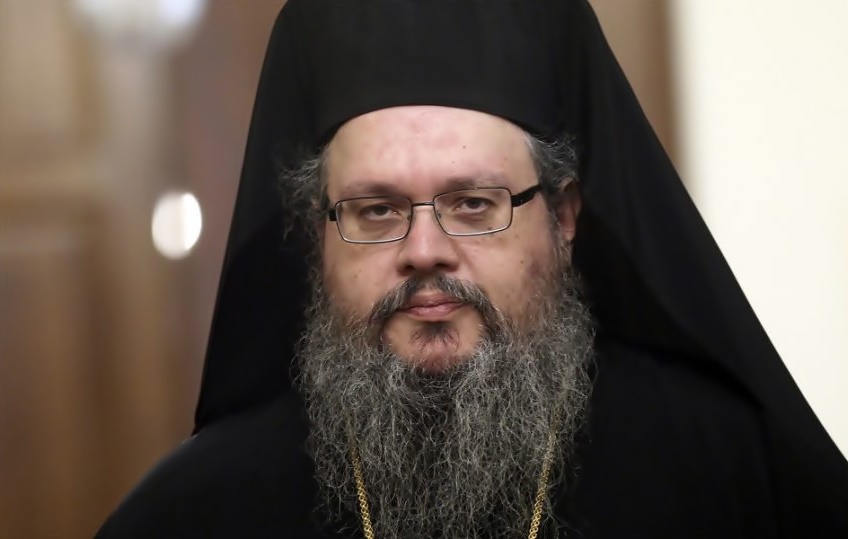 Εμβολιασμοί έξω από τις εκκλησίες στη Λάρισα και στα χωριά