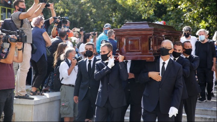 Στη Μητρόπολη Αθηνών η σορός του Μίκη Θεοδωράκη (ΒΙΝΤΕΟ)