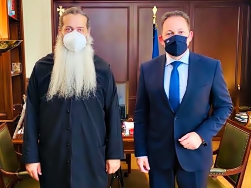 Συνάντηση Πέτσα με τον Μητροπολίτη Φθιώτιδος