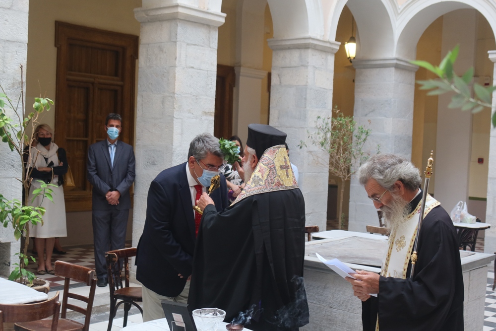 Ευλόγησε δικαστές, δικηγόρους και δικαστικούς υπαλλήλους