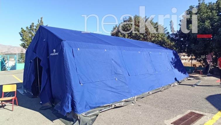 ΣΕΙΣΜΟΣ: Στήνονται οι σκηνές στο Αρκαλοχώρι