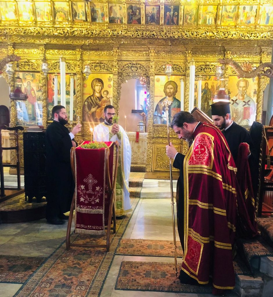 Ύψωση Τιμίου Σταυρού και τρισάγιο στη Θεολογική Σχολή της Χάλκης 