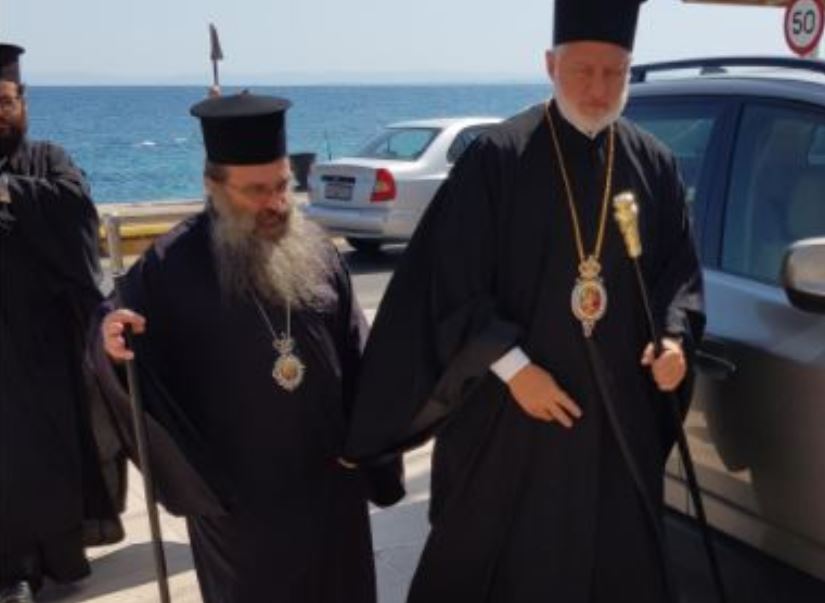 Ο Αμερικής Ελπιδοφόρος επίτιμος πρόεδρος της βιβλιοθήκης “ΆΓ. ΑΓΑΠΗΤΟΣ”