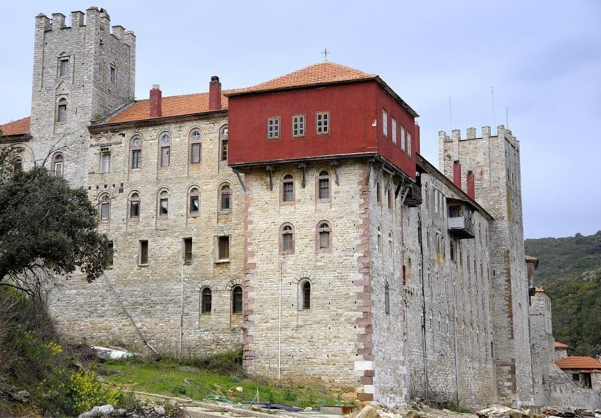 Η Ιερά Μονή Εσφιγμένου διαψεύδει περί κρουσμάτων εντός της