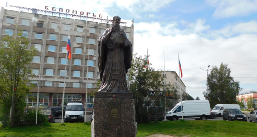 В Кандалакше освящен памятник преподобному Феодориту Кольскому