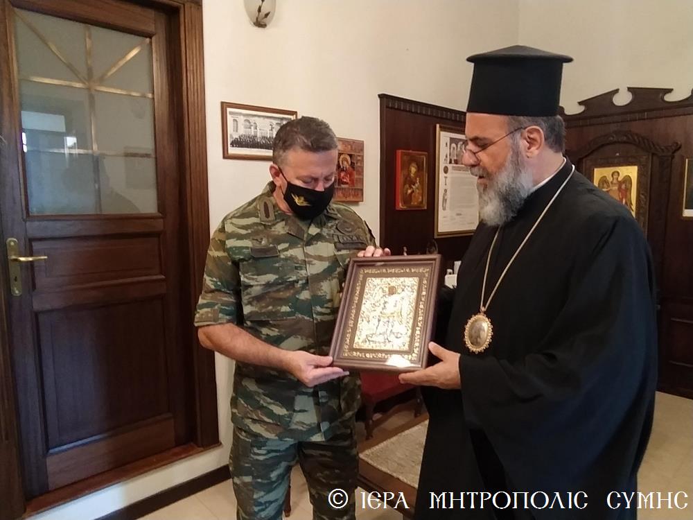 Επίσκεψη του Διοικητή της ΑΣΔΕΝ στον Μητροπολίτη Σύμης