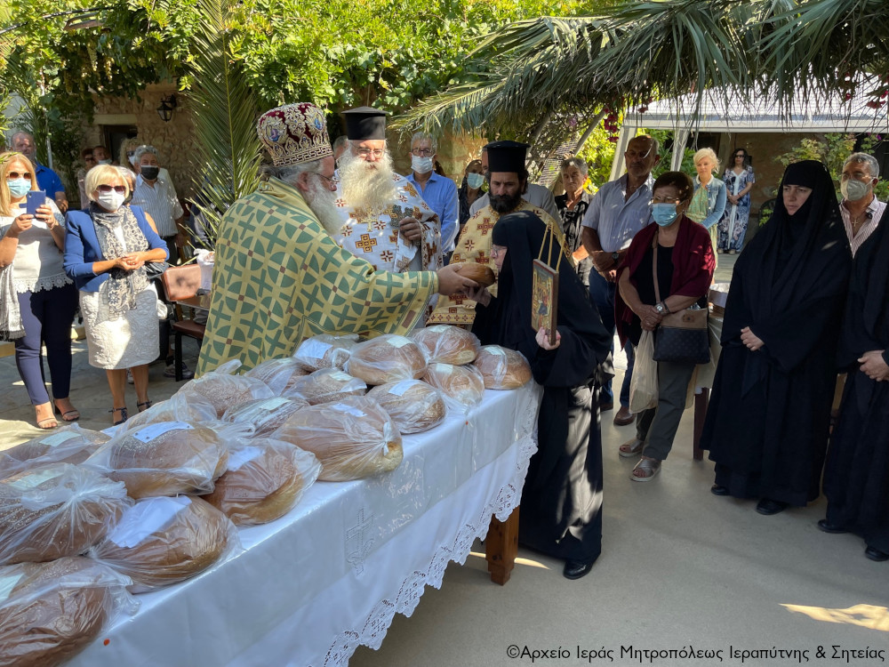Χαρά Θεού στη Μονή Παναγίας Εξακουστής Μαλλών