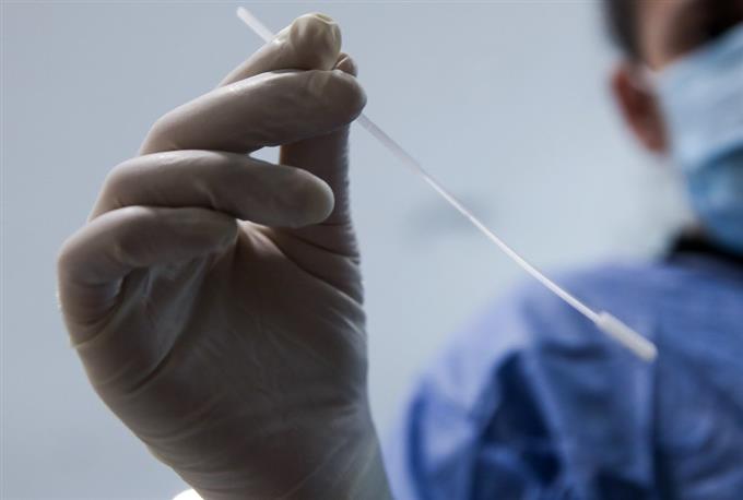 Κορωνοϊός: 17.633 νέα κρούσματα και 61 θάνατοι – Στους 626 οι διασωληνωμένοι