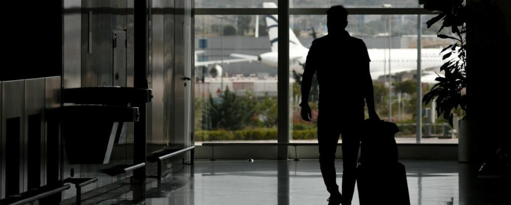 Πάνω από 3.000 πτήσεις ακυρώθηκαν την Κυριακή παγκοσμίως λόγω Όμικρον και κακοκαιρίας