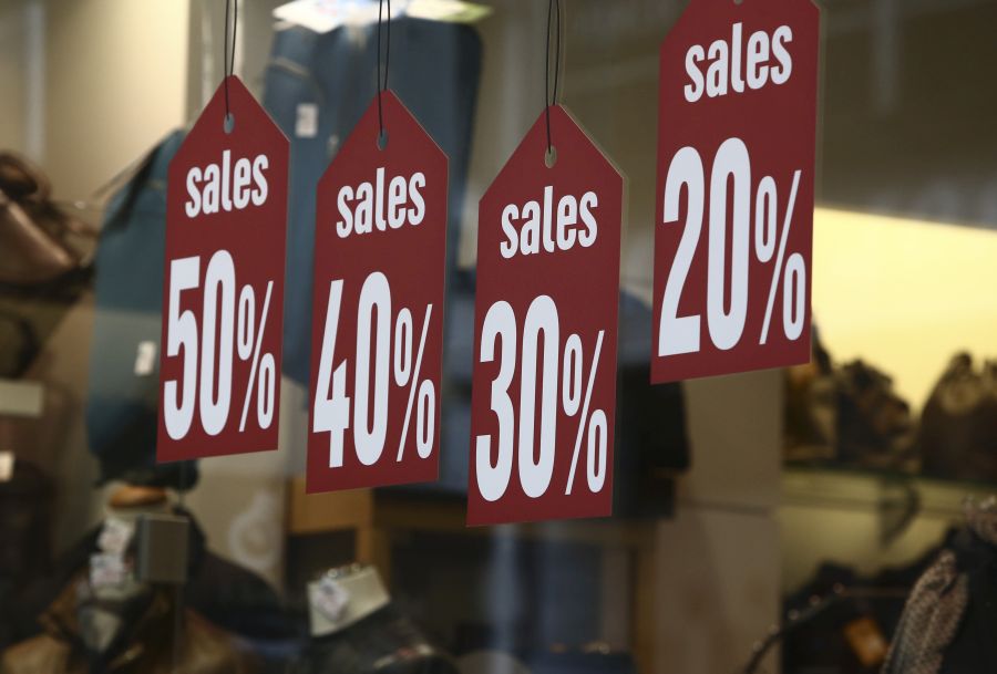 Ανοικτά αύριο τα καταστήματα στο πλαίσιο των χειμερινών εκπτώσεων