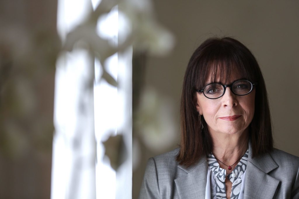 Σακελλαροπούλου για Πατριάρχη: Συνέβαλε στην παλιννόστηση Ιμβρίων στο νησί τους