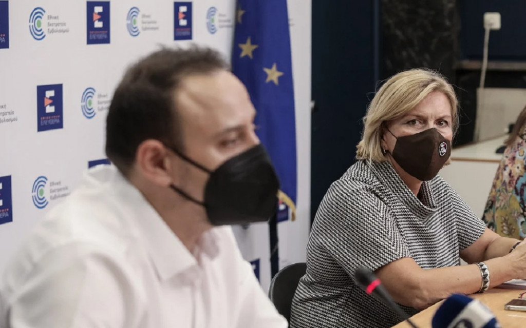 Μαγιορκίνης: «Κάποιος που είναι ανεμβολίαστος, να μην πάει καθόλου…»