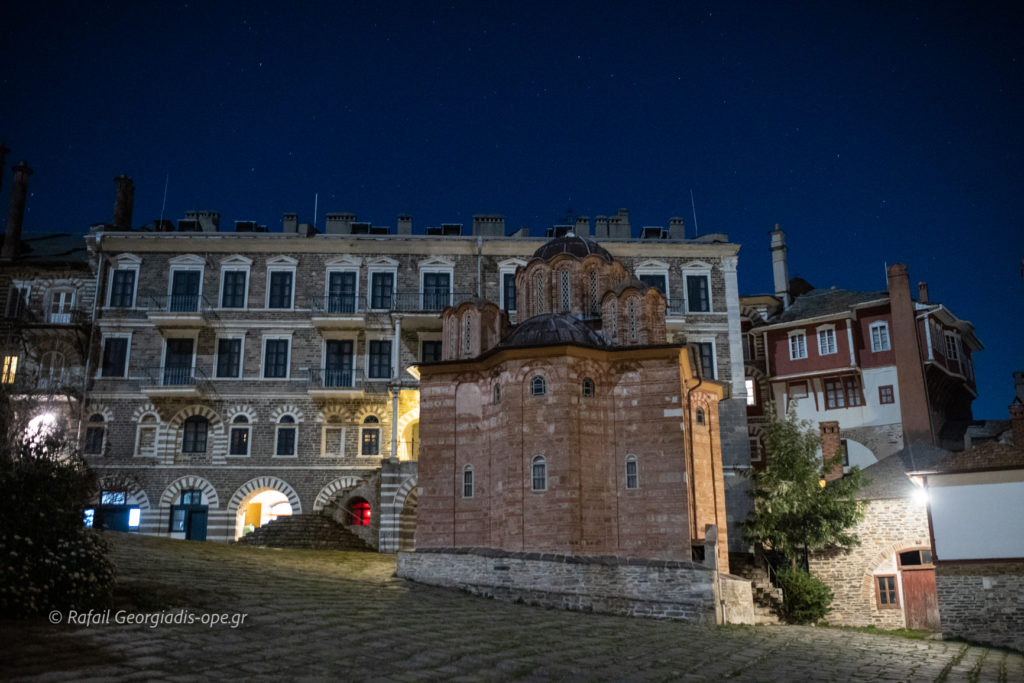 Αγρυπνία Θεοφανείων στο Βατοπαίδι