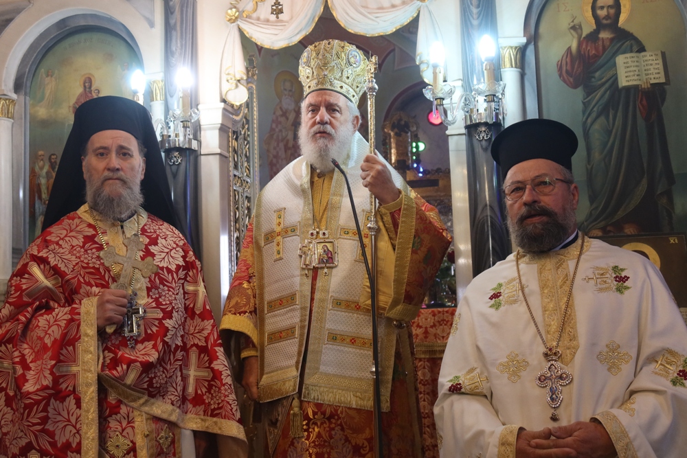 Στον Ιερό Ναό Ζωοδόχου Πηγής Κάτω Πεταλίου Σίφνου ιερούργησε ο Μητροπολίτης Σύρου